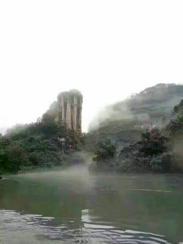 仙境是谁知处所，云水深处景相迎